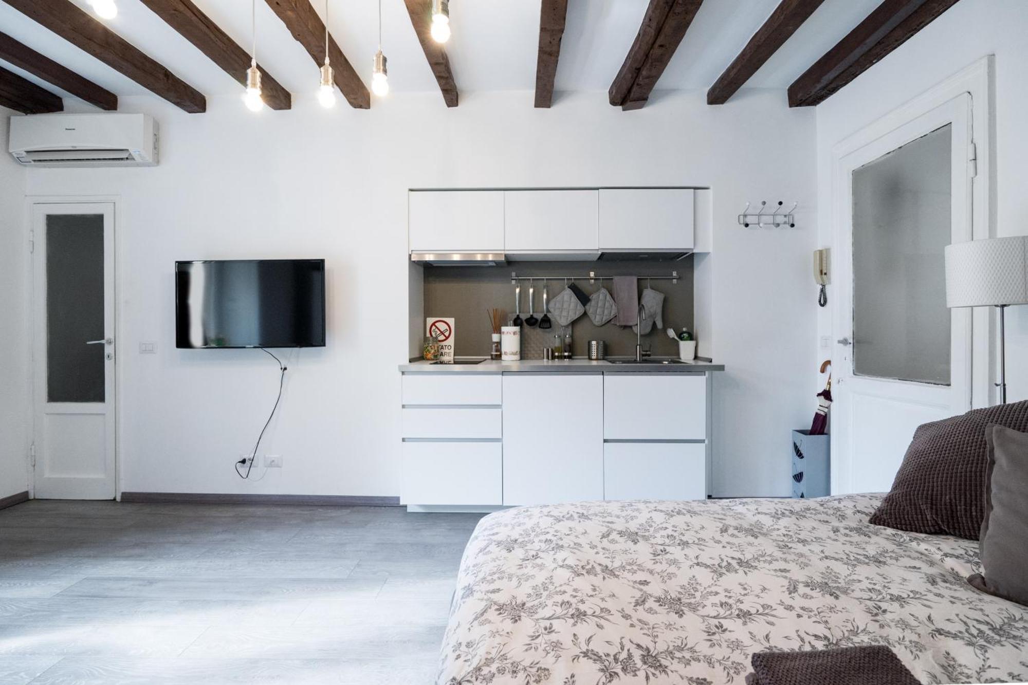 Navigli - Vigevano 45 & Casale 3A Studios Milán Habitación foto